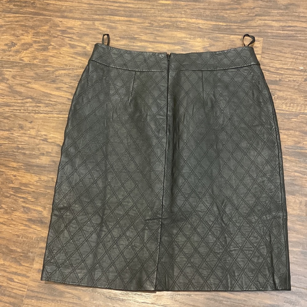 Chadwick’s grunge quilted black leather skirt Size 4P - Picture 6 of 12